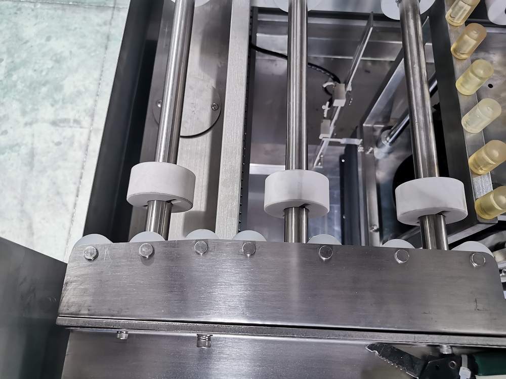 超細(xì)粉體脫氣包裝機(jī).jpg 超細(xì)粉體脫氣包裝機(jī).jpg