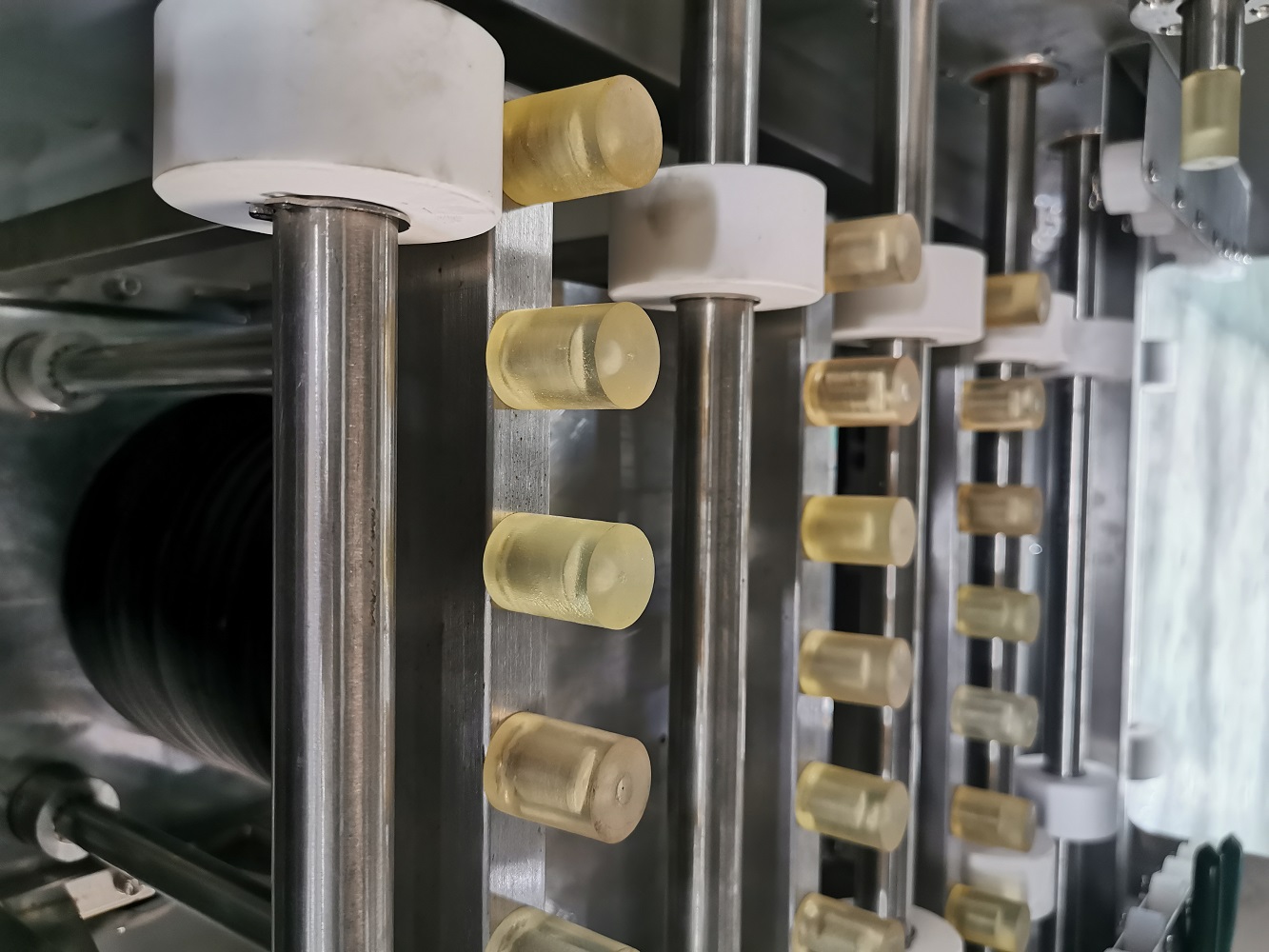 脫氣包裝機(jī).jpg 脫氣包裝機(jī).jpg