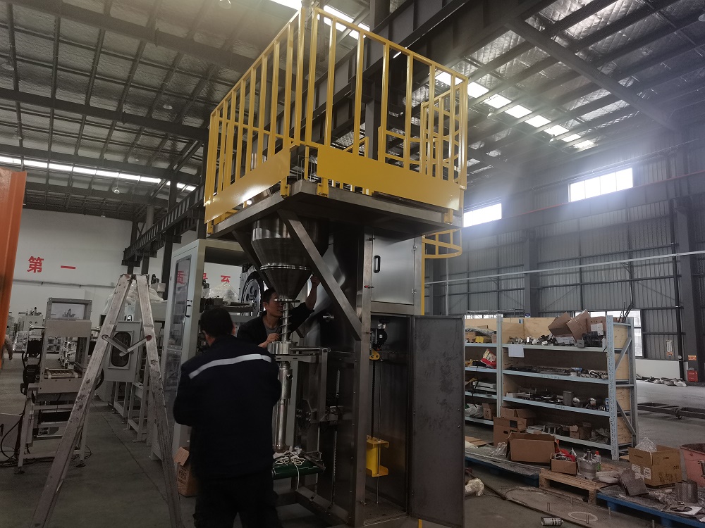 粉體包裝機(jī)廠家.jpg 粉體包裝機(jī)廠家.jpg